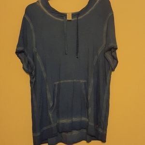 Blue active shirt with hood